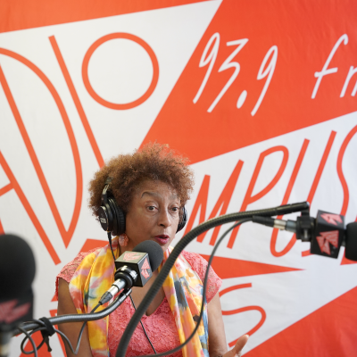 " A l'époque je m'assimilais  à mes diplômes "