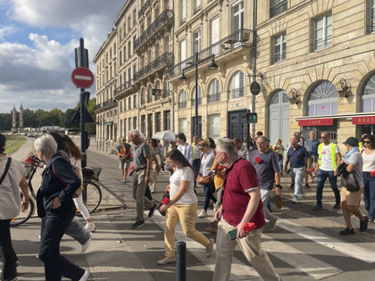 À Bordeaux, l'association O Sol de Portugal a organisé sa dernière "balade de la liberté