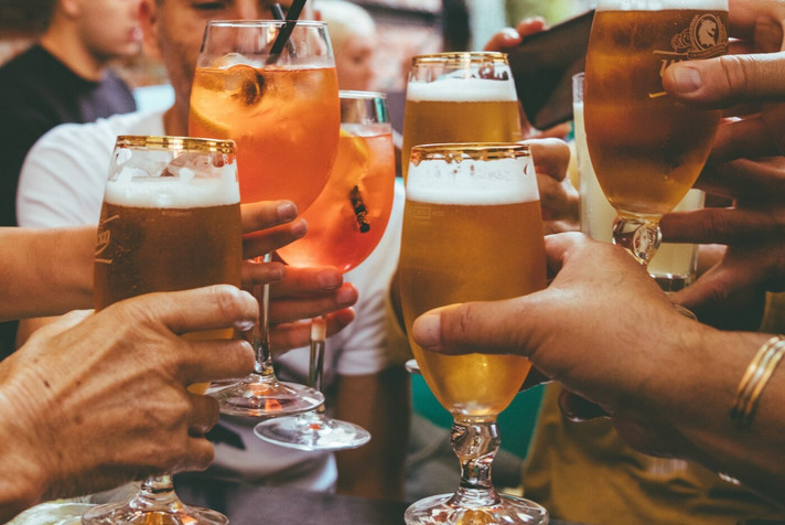 Épisode #3 L'humain, cet animal social de l'émission Happy Hour Scientifique