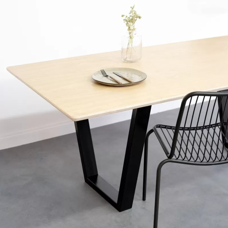 Pied Eva Noir 710 mm