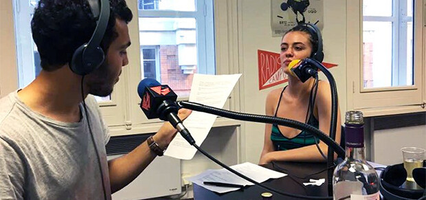 Épisode #1 Radio Pépins reçoit Lola Viande de l'émission Radio Pépins (c'est terminé)