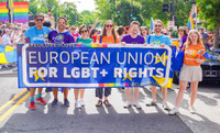 Stratégie européenne LGBTIQ+ 2026-2030 : la route arc-en-ciel a ses limites