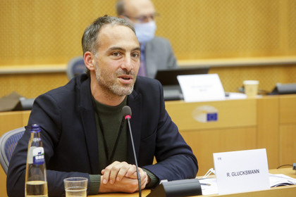 La lutte contre les ingérences étrangères dans l'UE en débat au Parlement européen