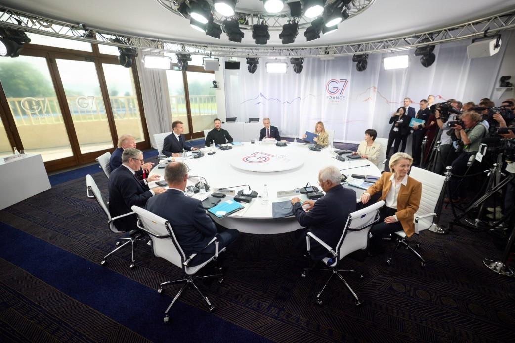 Le G7 à Evian, en présence d’Ursula von der Leyen et Volodymyr Zelensky, 16 juin 2026 © Presidency of Ukraine Aujourd'hui en Europe - 17 juin 2026