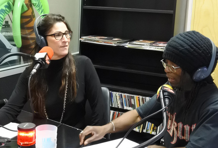 Épisode L'oeil à l'écoute : Les yeux fermés épisode7 de l'émission L’œil à l’écoute