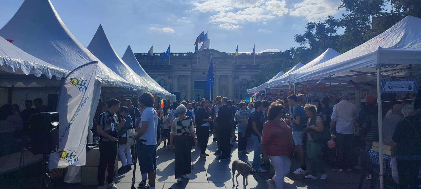 © Cassandre Thomas. Le village européen place Pey Berland. Bordeaux, mai 2025. Le village européen préfère cette année Pey Berland à Jean Jaurès
