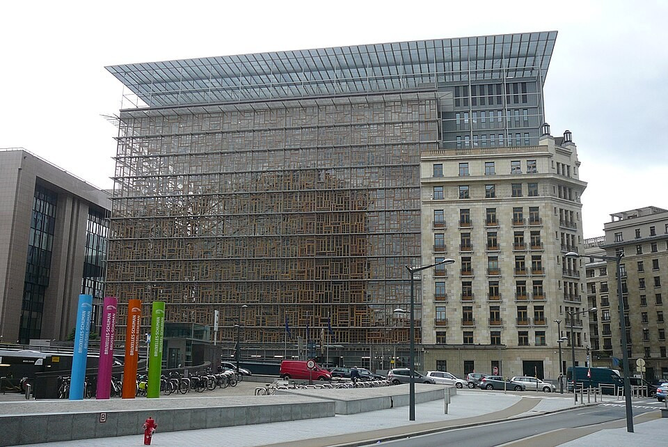 Europa building, siège du Conseil européen et du Conseil de l'Union européenne, à Bruxelles. Photo de Guy Delsaut © Creative Commons Attribution-Share Alike 4.0 Budget européen : un désaccord en cache deux autres