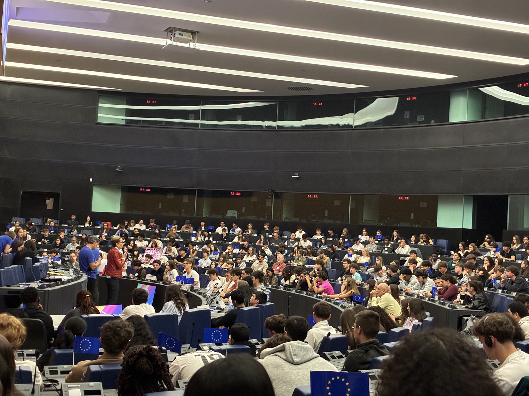 Crédit photo : Niccolo Mondello Un quiz sur l'Europe grandeur nature avec "Qui veut gagner l'hémicycle ?"