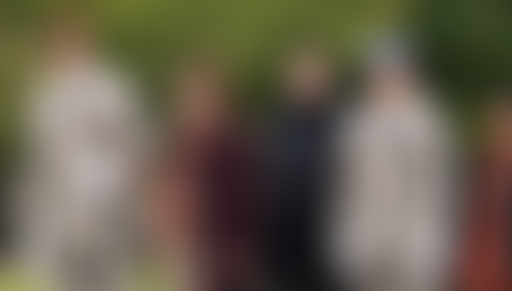 Extérieur Nuit : LA MONTAGNE MAGIQUE