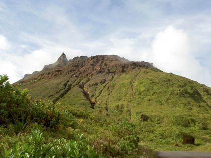 En Guadeloupe, le projet Soufrière Factory tente de mieux comprendre le fonctionnement d'un volcan sous surveillance