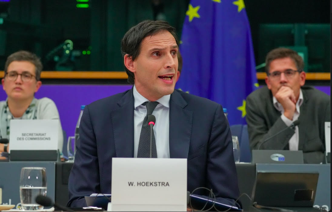 © European Union 2023 - Parlement Européen CC-BY-4.0 (Wopke Hoekstra au approuvé comme commissaire au Climat par le Parlement européen, en 2023) Plans climat européens : promesses tenues ou écran de fumée ?