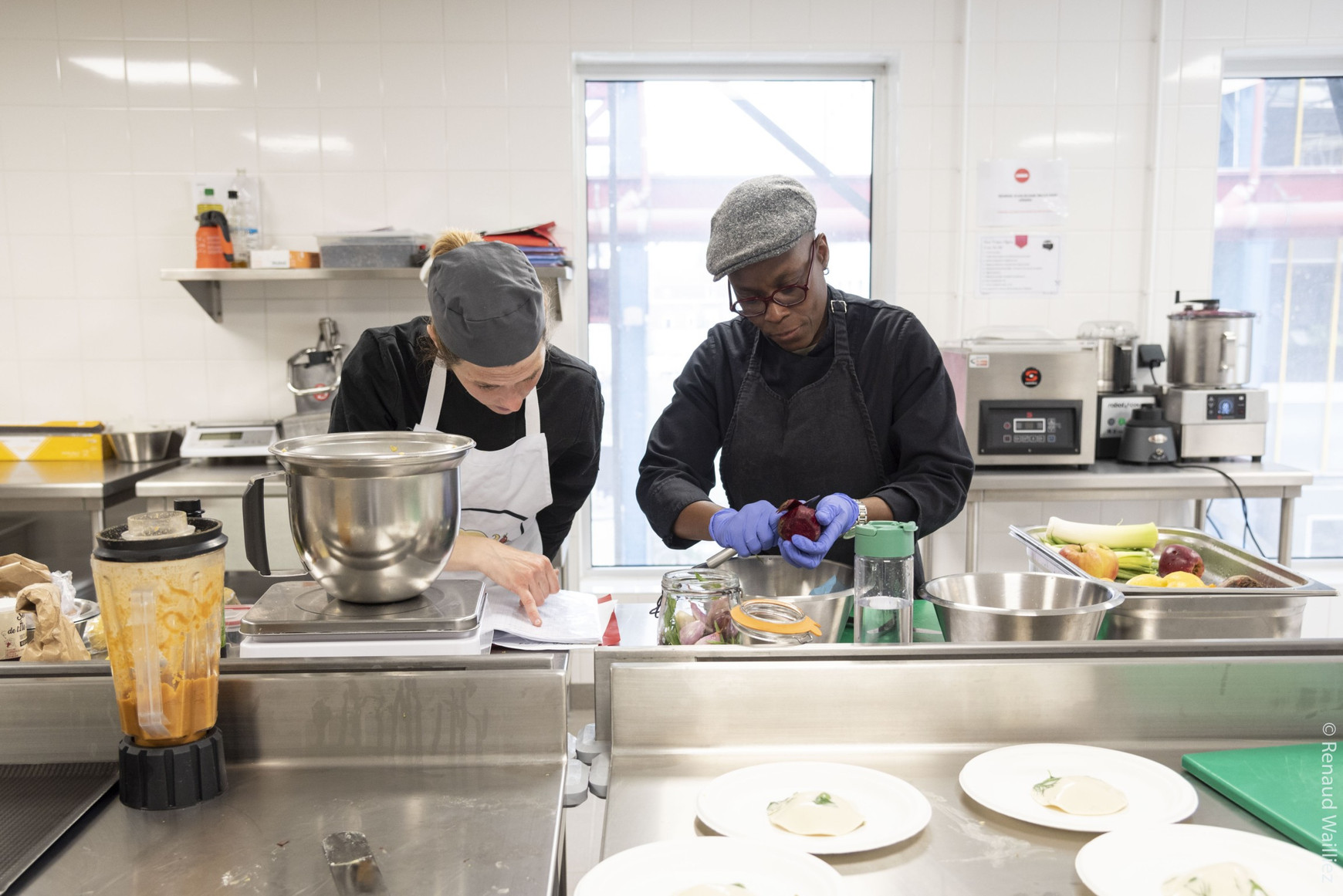 Renaud Wailliez pour A table Citoyens À Table Citoyens : quand la cuisine devient levier d'insertion