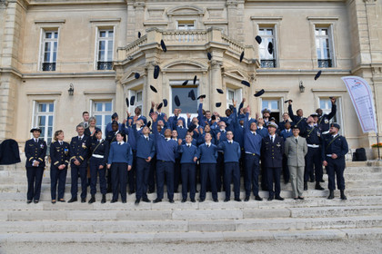 Avec le Service Militaire Volontaire, l'armée française accompagne l'insertion professionnelle des jeunes - L'Europe vue d'ici #164