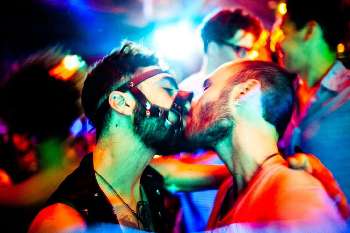 Épisode Le Placard - Drague et lieux de rencontre de l'émission Le Placard