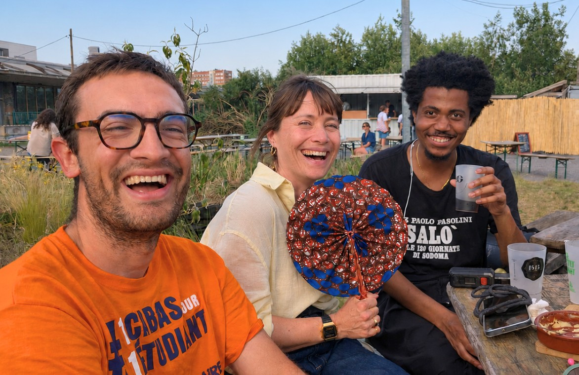 A droite, José et Amélie. Crédits : 1 cabas pour 1 étudiant Parrains, marraines : la précarité étudiante à l'épreuve de la solidarité
