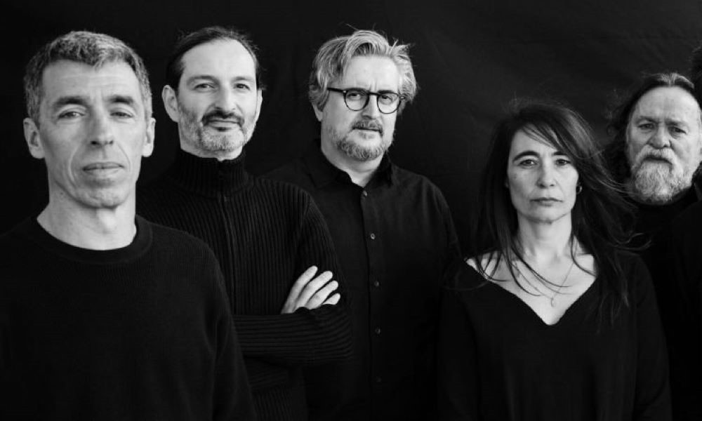 Photo du groupe sur leur bandcamp - DR Cara de Espelho - "Aldeia Fantasma"