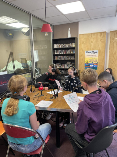 Épisode Trois émissions des 3ème C du collège Jean-Jacques... de l'émission Les Petites Ondes