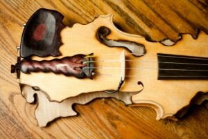 Épisode 37°2 : Monsieur Sabatier, luthier dans l'âme // 03... de l'émission Formats Courts