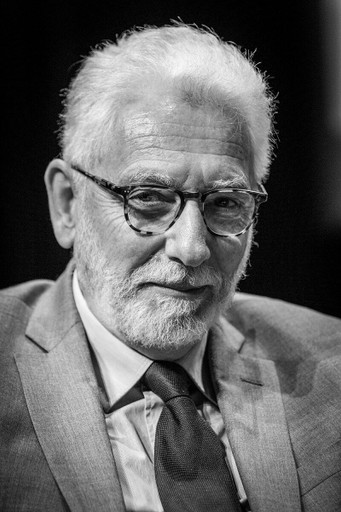 Épisode Grand entretien avec l'anthropologue Philippe Desc... de l'émission Les Voix du Crépuscule