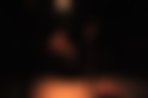 [BROUILLAGE] Cette présence juste derrière moi, di...