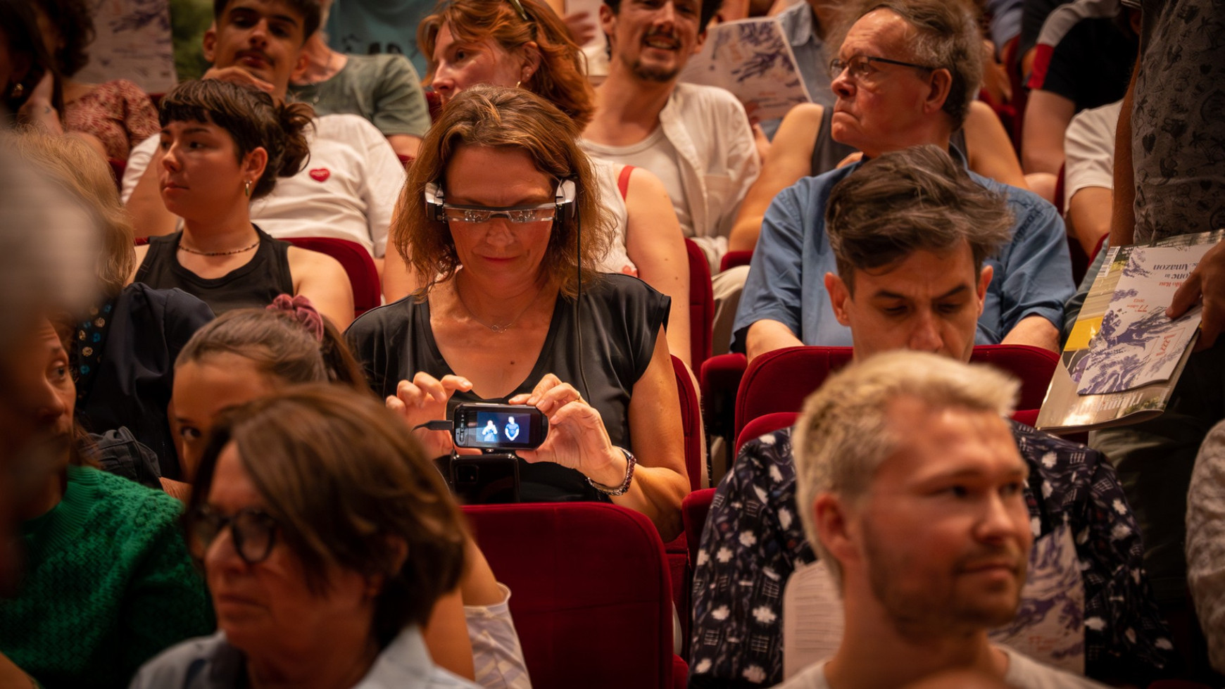 Festival d’Avignon 2023 ©Karine Music Panthea : Des lunettes connectées pour révolutionner l'accès au spectacle vivant