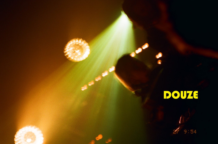 Épisode DOUZE / Novembre de l'émission Douze