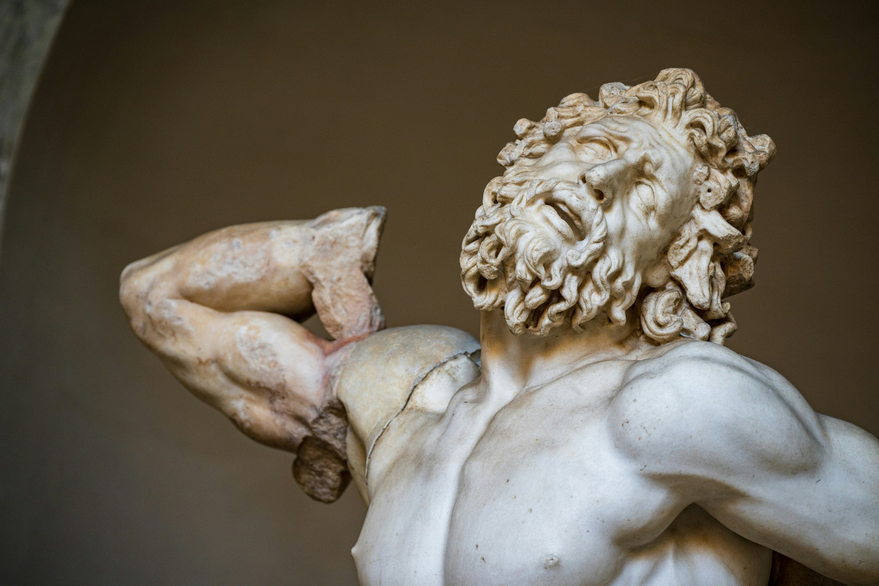 © Andy Luo via Unsplash D'empire en pire