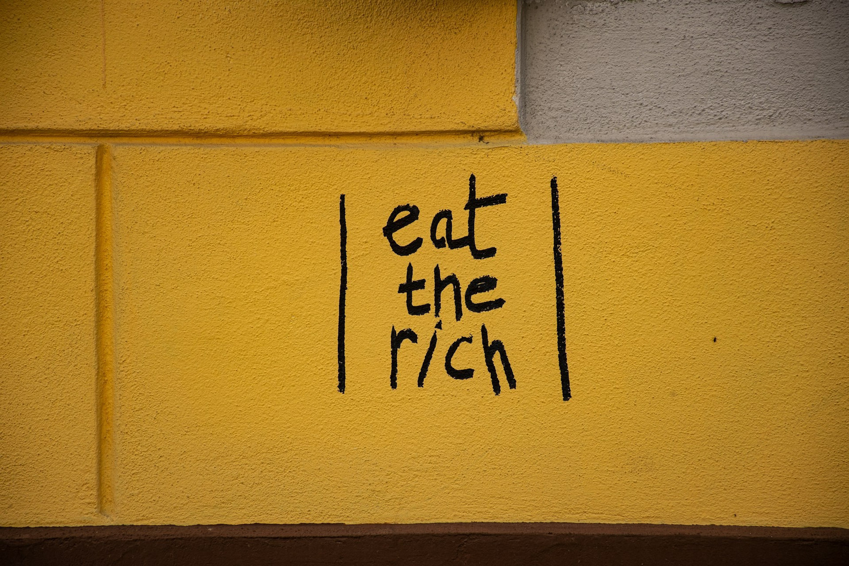 Photo de Lea Kobal sur Unsplash Jean-Jacques Rousseau, les inégalités et les ultra-riches