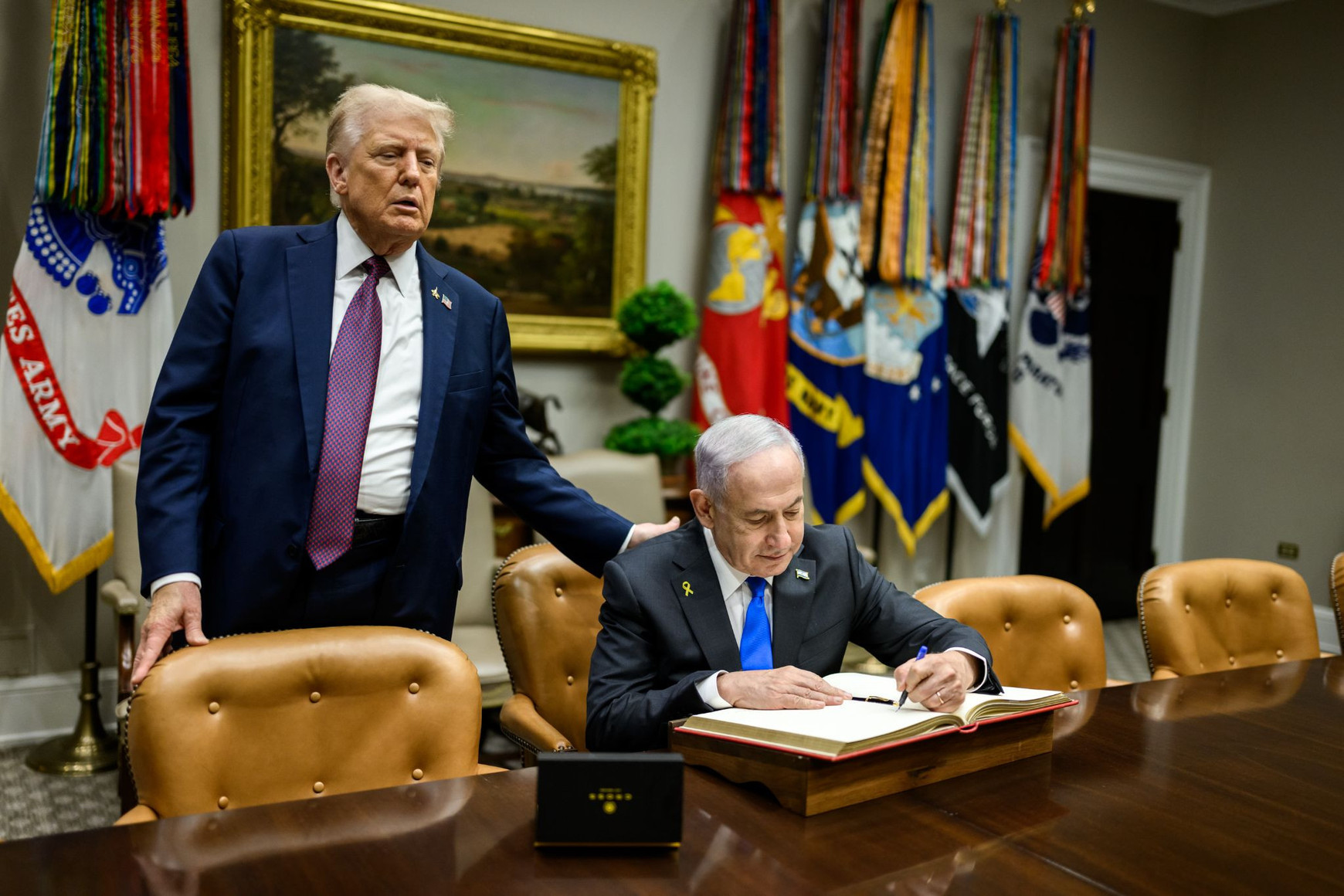 Le Premier ministre Israélien, Benyamin Netanyahou, était l'invité de Donald Trump à l'occasion de l'annonce de son plan de paix pour Gaza, le 29 septembre (The White House / Flicker) Aujourd'hui en Europe - 9 octobre 2025