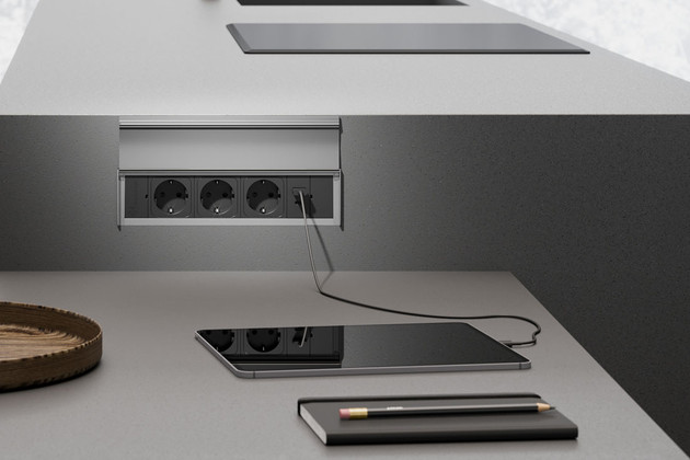 BLOC COVER ALU 3 PRISES2USB