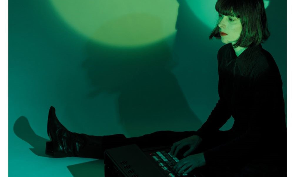 Pochette de l'album Forma - DR Stefanie Schrank - "Shapeshifter"